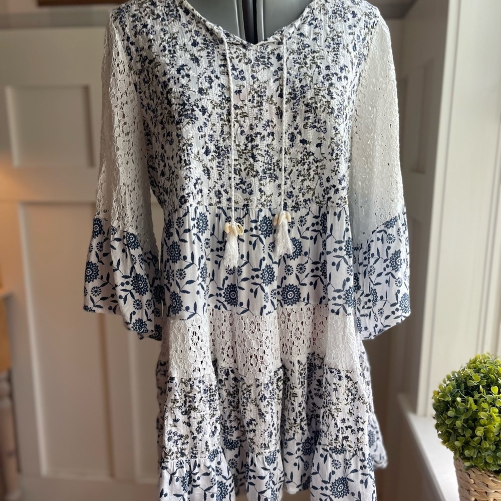 Chic Bohemian Lace Dress in Blue and White Size Small - Picture 5 of 13